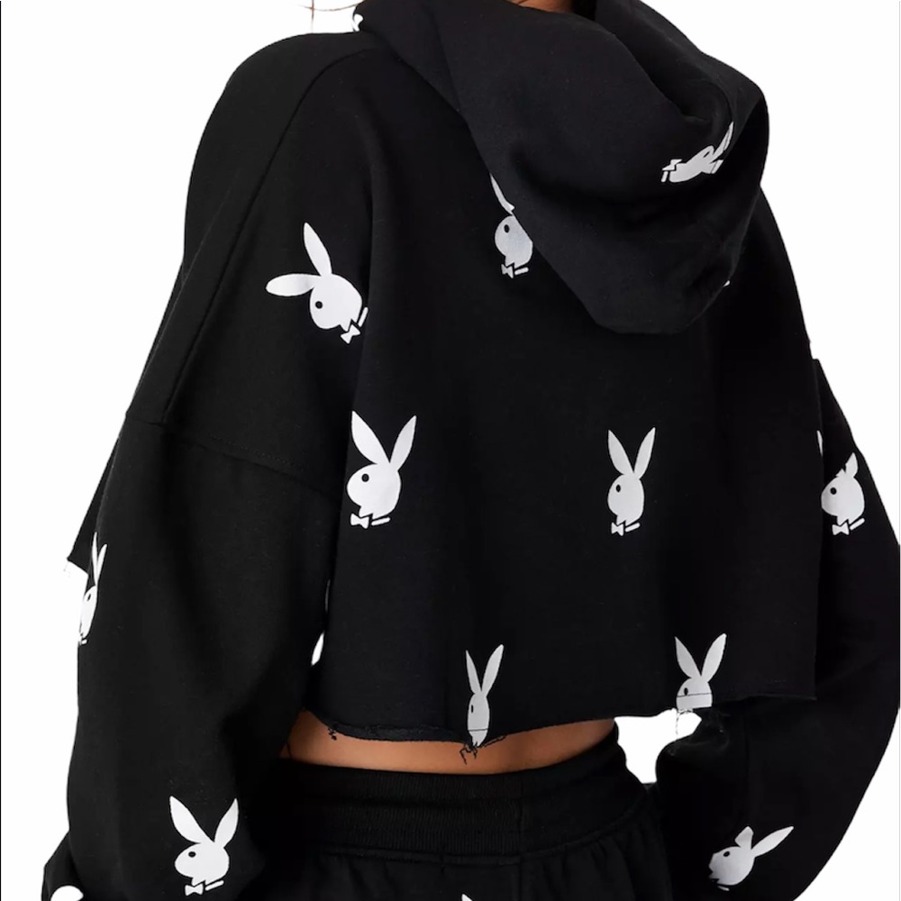 🔄 Playboy Black Repeat Bunny Cropped Hoodie - Picture 2 of 5